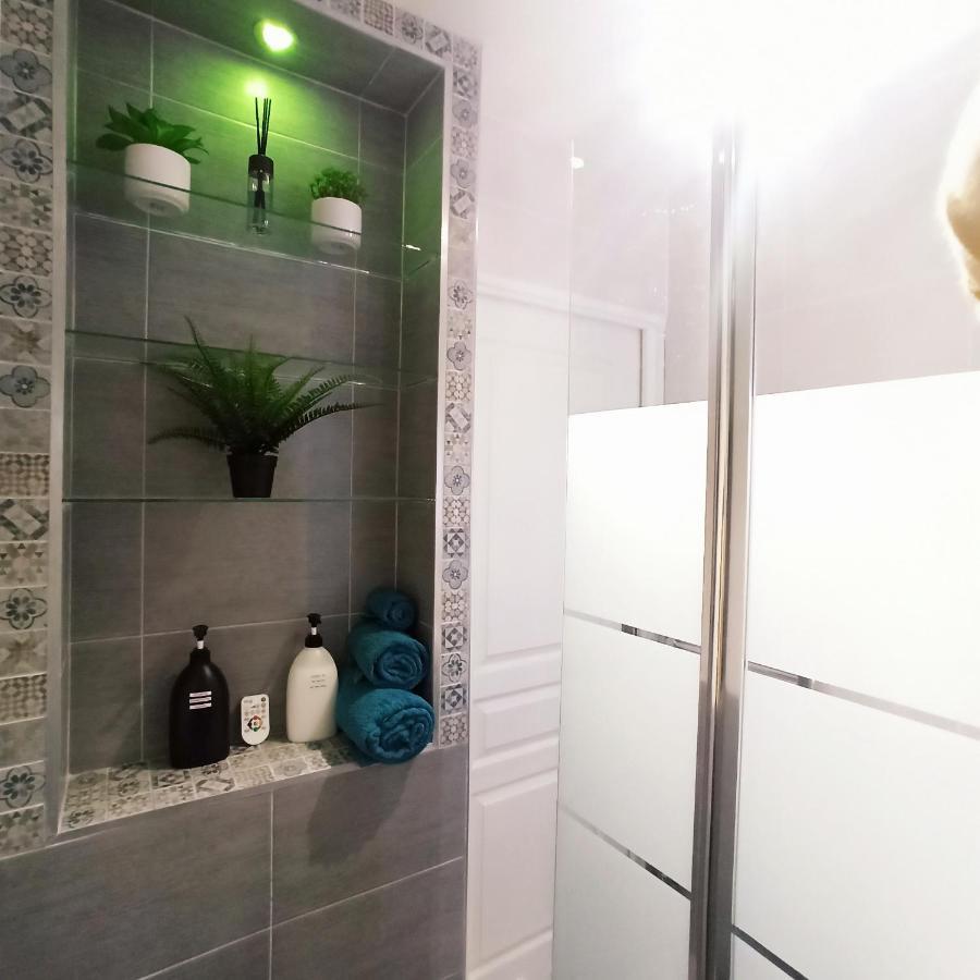 Detente & Jardin By Beds4Wanderlust - Charmant T2 Avec Jardin - Gare Plaisir-Grignon, Versailles 20Km ภายนอก รูปภาพ