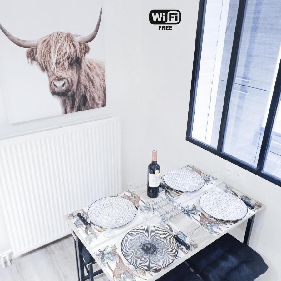 Detente & Jardin By Beds4Wanderlust - Charmant T2 Avec Jardin - Gare Plaisir-Grignon, Versailles 20Km ภายนอก รูปภาพ